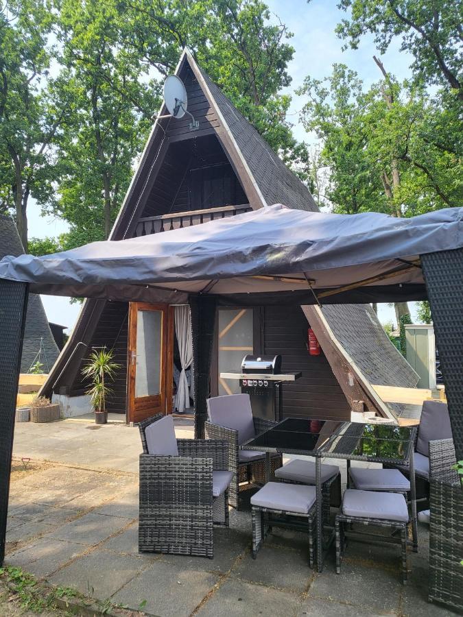 Finnhuette Strandbad Adria Dessau-Rosslau 외부 사진
